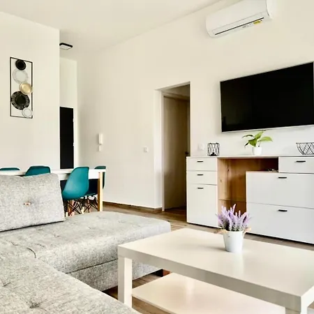 شقة Aranyhid Deluxe Balatonalmádi